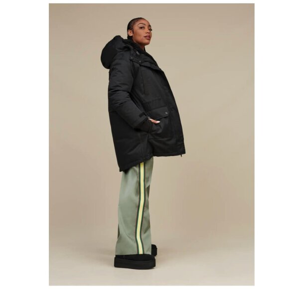 UGG Women’s Classic Mini Platform Booties – Size 7 – NWOT – Suede, UGGplush™ - Picture 11 of 11